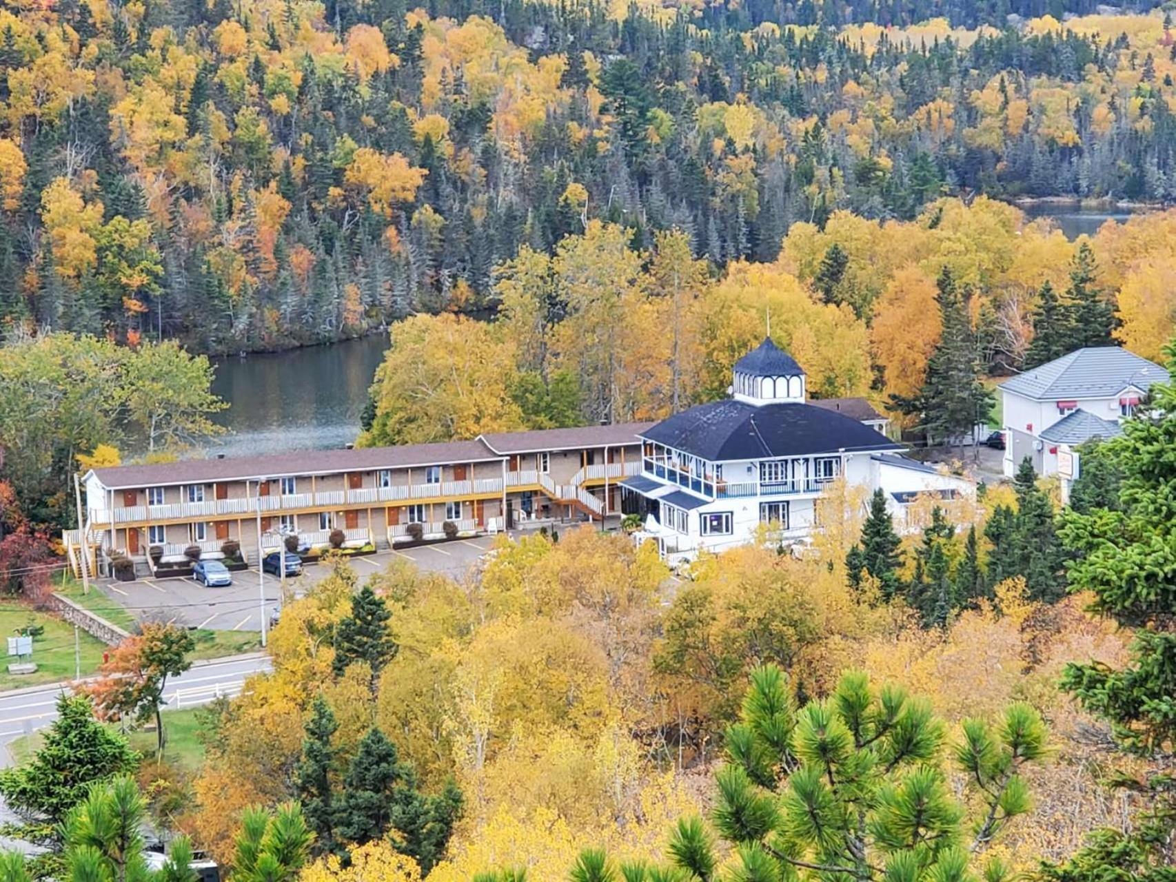 Hotel Georges Tadoussac Exterior foto