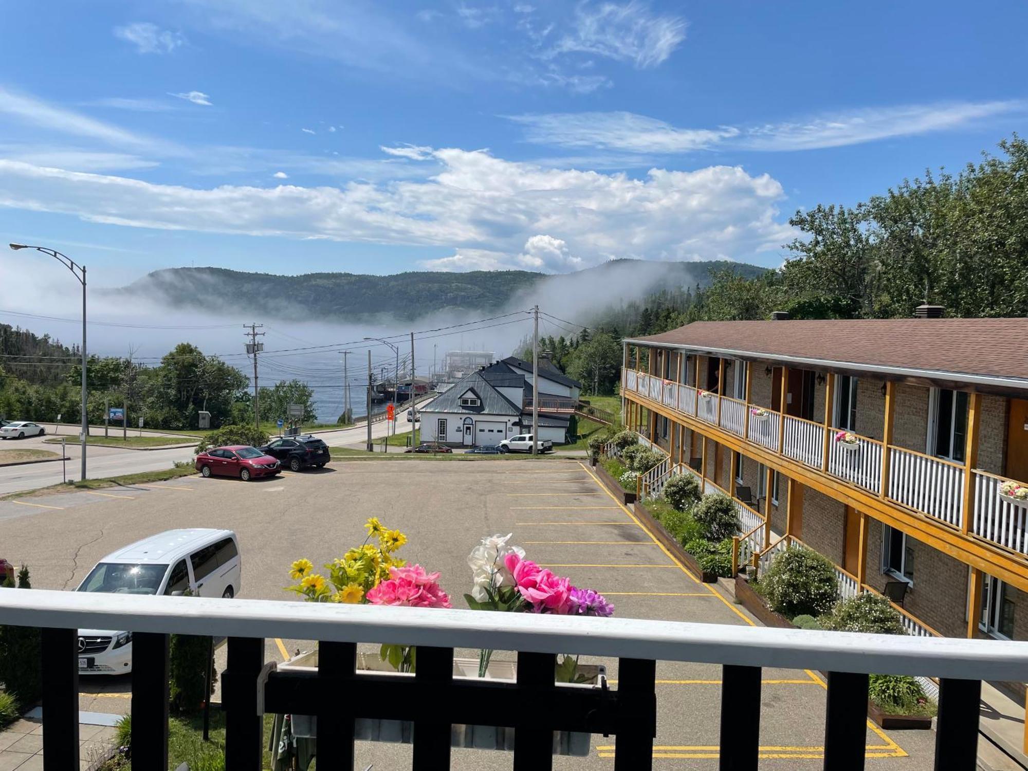Hotel Georges Tadoussac Exterior foto